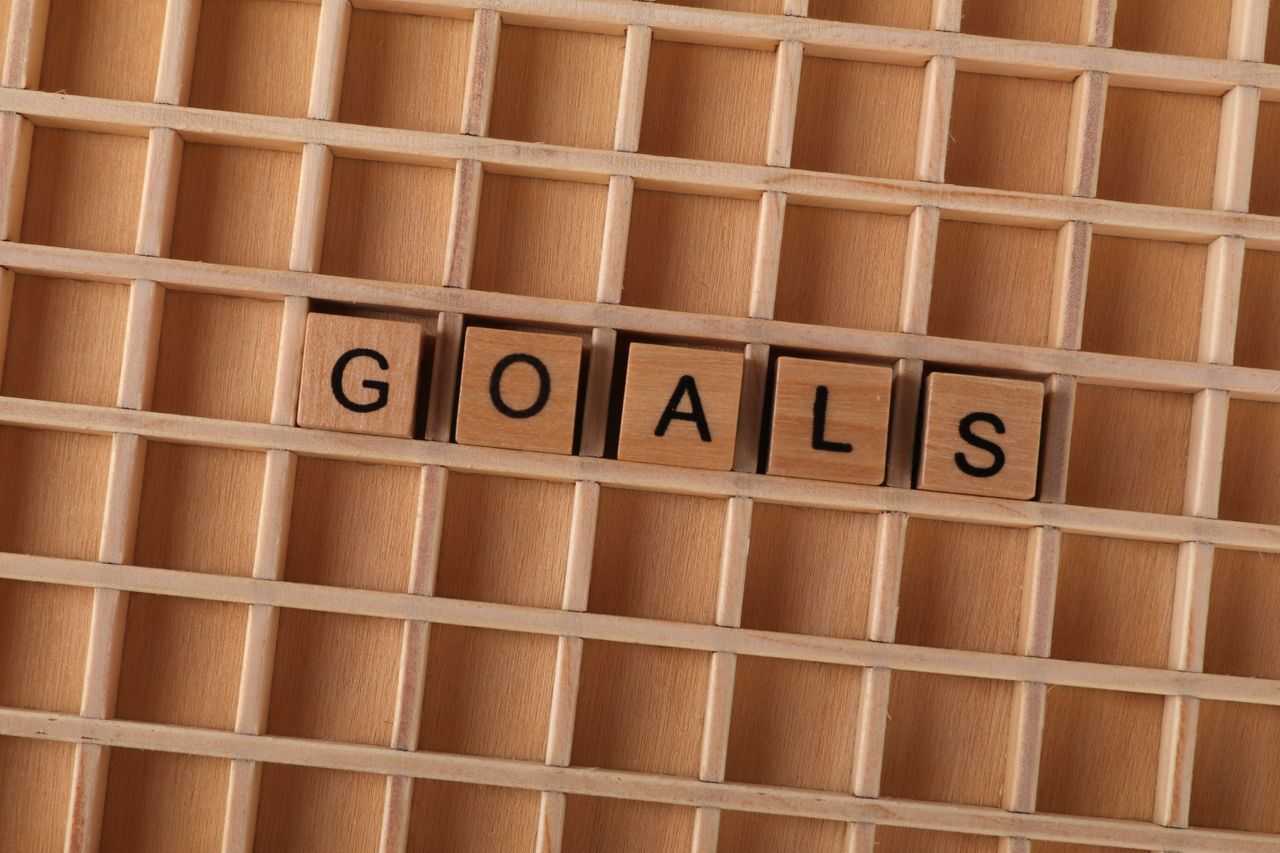 Goals in wooden block.